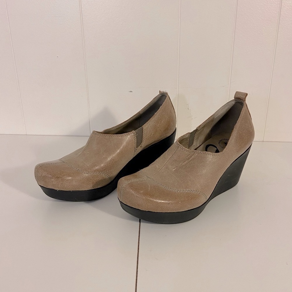 OTBT | Tan Leather Platforms 8.5
